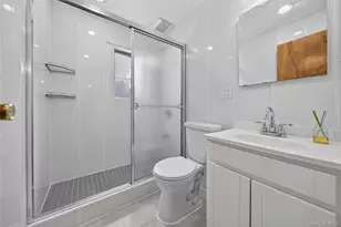 612 Marcellus Rd, Williston Park, NY 11596 - Photo 11