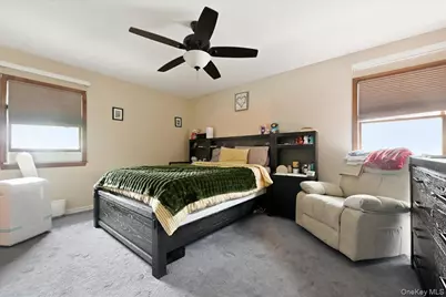 116 Elm Street, Valley Stream, NY 11580 - Photo 11
