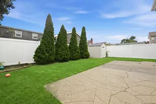 116 Elm St, Valley Stream, NY 11580 - Photo 23