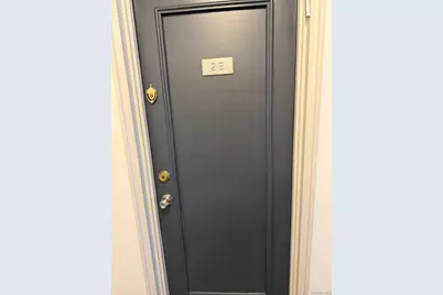25 Edwards Street #2 E, Roslyn Heights, NY 11576 - Photo 7
