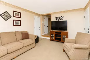 1453 10th St, West Babylon, NY 11704 - Photo 11