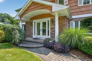 36 Arbor Ln, Dix Hills, NY 11746 - Photo 5