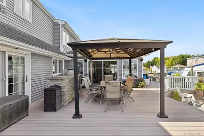 39 Jackson Place, Massapequa, NY 11758 - Photo 19