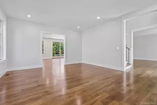 41 Potters Ln, New Rochelle, NY 10805 - Photo 11