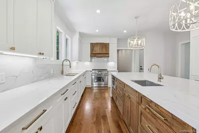 41 Potters Lane, New Rochelle, NY 10805 - Photo 13