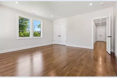 41 Potters Lane, New Rochelle, NY 10805 - Photo 23