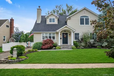15 James Avenue, East Norwich, NY 11732 - Photo 1