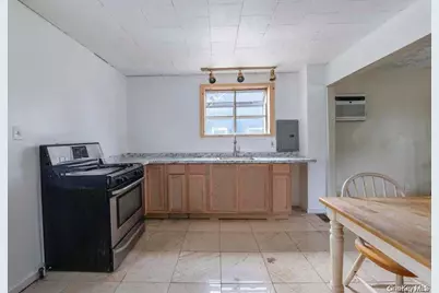 84 State Avenue, Wyandanch, NY 11798 - Photo 5