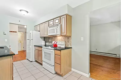210 Woodland Hills Road #210, White Plains, NY 10603 - Photo 5
