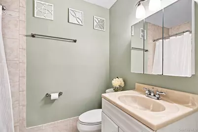 210 Woodland Hills Road #210, White Plains, NY 10603 - Photo 13