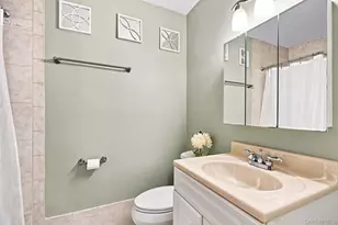 210 Woodland Hills Rd, White Plains, NY 10603 - Photo 13