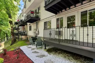 210 Woodland Hills Rd, White Plains, NY 10603 - Photo 21