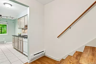 210 Woodland Hills Road #210, White Plains, NY 10603 - Photo 9