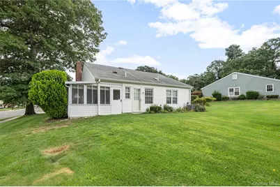 7 Avon Court, Ridge, NY 11961 - Photo 15