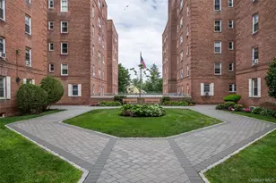 60 Locust Ave, New Rochelle, NY 10801 - Photo 3
