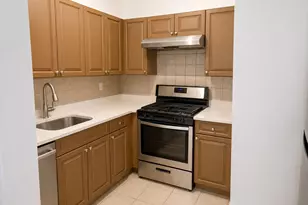 71-08 162nd St, Fresh Meadows, NY 11365 - Photo 3
