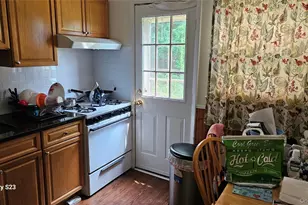 42 Chatsworth Pl, New Rochelle, NY 10801 - Photo 11