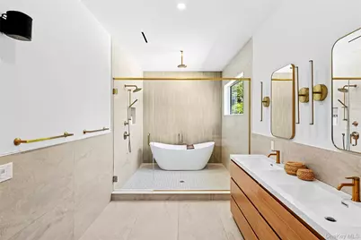 29 Monroe Drive, Montauk, NY 11954 - Photo 11