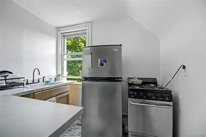 20 Aka 22 Crescent Place, Yonkers, NY 10704 - Photo 11