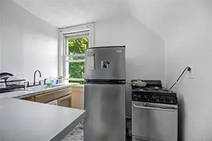 20 Aka 22 Crescent Pl, Yonkers, NY 10704 - Photo 11