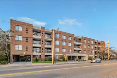 376 Central Avenue #2N, Lawrence, NY 11559 - Photo 1