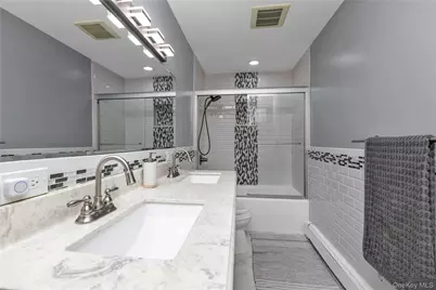 46 Valley Lane E, Valley Stream, NY 11581 - Photo 11