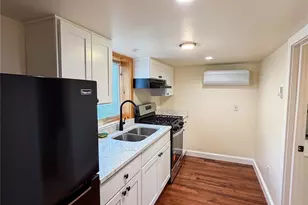 449 N Quaker Ln, Hyde Park, NY 12538 - Photo 7