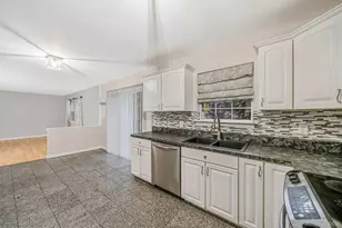 133 Cumberland St, Mastic, NY 11950 - Photo 5