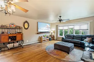 2440 Wallen Ln, Bellmore, NY 11710 - Photo 13