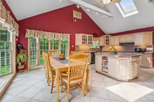 36 Richmond St, Islip, NY 11751 - Photo 9