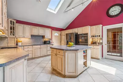 36 Richmond Street, Islip, NY 11751 - Photo 11