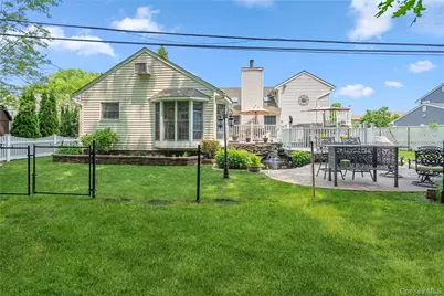 36 Richmond Street, Islip, NY 11751 - Photo 37