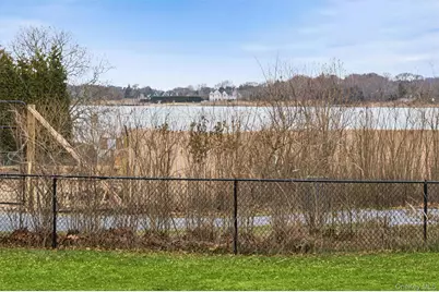 84 Evergreen Avenue, East Moriches, NY 11940 - Photo 15
