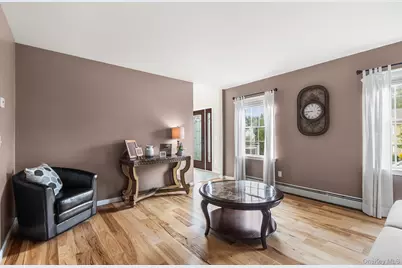 6 Apple Lane, Highland, NY 12528 - Photo 9