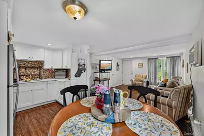1006 Parr Meadow Drive #10E, Newburgh, NY 12550 - Photo 5