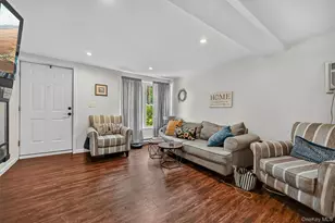 1006 Parr Meadow Dr, Newburgh, NY 12550 - Photo 3