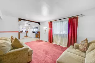 2715 Falcon Ave, Medford, NY 11763 - Photo 9
