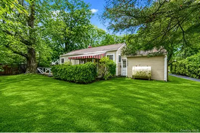 2715 Falcon Avenue, Medford, NY 11763 - Photo 19
