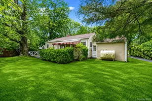 2715 Falcon Ave, Medford, NY 11763 - Photo 19