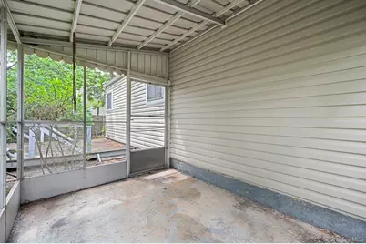 2715 Falcon Avenue, Medford, NY 11763 - Photo 17