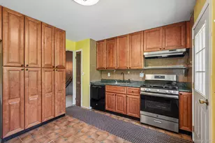 105 Vails Gate Heights Dr, New Windsor, NY 12553 - Photo 11
