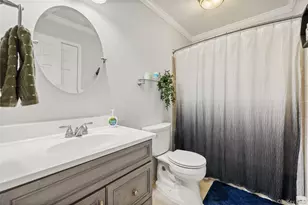 172 11th Ave, Holtsville, NY 11742 - Photo 11