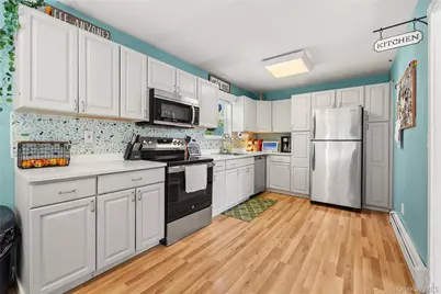 172 11th Avenue, Holtsville, NY 11742 - Photo 5