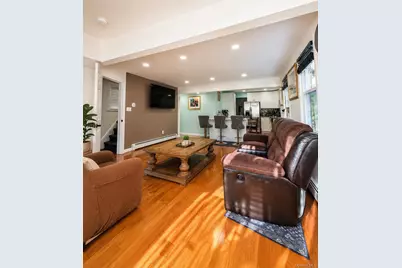 2 Lee Court, Merrick, NY 11566 - Photo 3