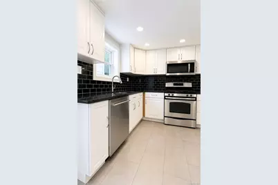 21-31 25th Road, Astoria, NY 11102 - Photo 3