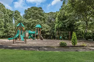 25 Glen Hollow, Holtsville, NY 11742 - Photo 17