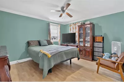 1069 Phoebe Street, Franklin Square, NY 11010 - Photo 9