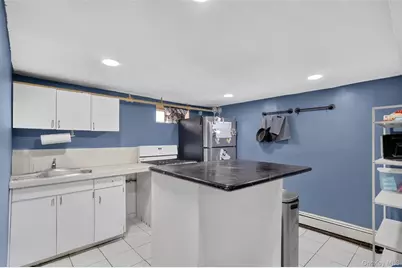 1069 Phoebe Street, Franklin Square, NY 11010 - Photo 21