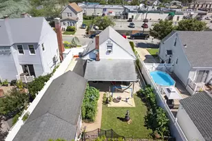 1069 Phoebe St, Franklin Square, NY 11010 - Photo 25