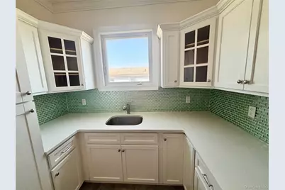 253-02 Memphis Avenue, Rosedale, NY 11422 - Photo 7